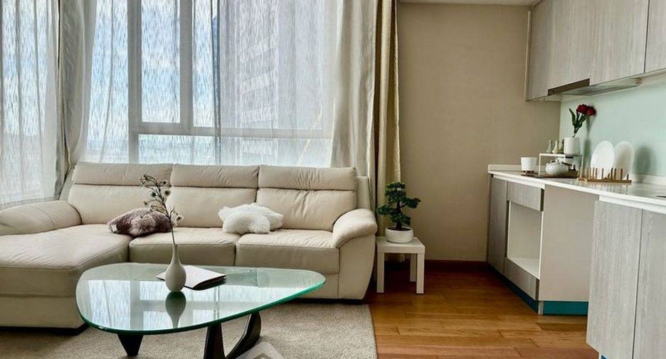 For sale 1 bed condo in Si Racha, Chonburi