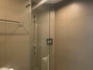 Продажа 2 спальни кондо в Щаттхана, Бангкок