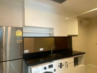 Продажа 2 спальни кондо в Щаттхана, Бангкок