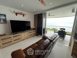 For sale 3 bedrooms condo in Na Jomtien, Pattaya