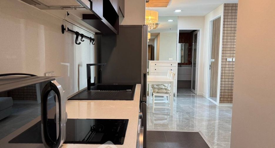 For sale 1 bed condo in Khlong Toei, Bangkok