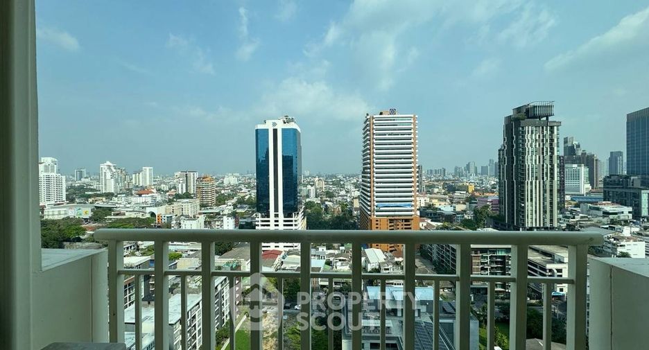 For sale 1 bed condo in Khlong Toei, Bangkok