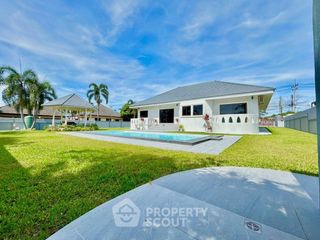 For sale 3 ベッドルーム villa in Na Jomtien, Pattaya