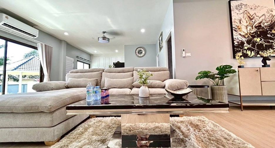 For sale 3 ベッドルーム villa in Sattahip, Chonburi