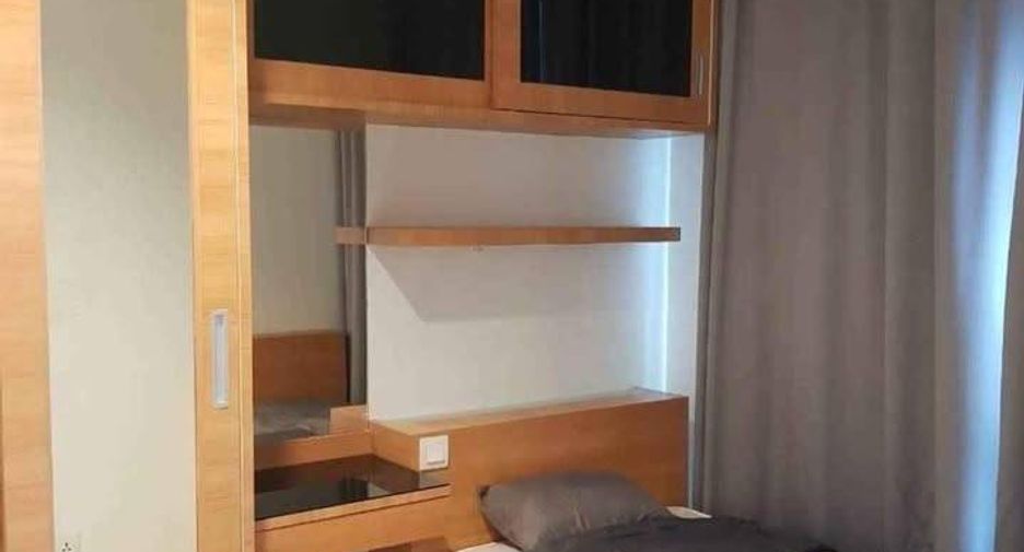 For sale 2 bedrooms condo in Huai Khwang, Bangkok