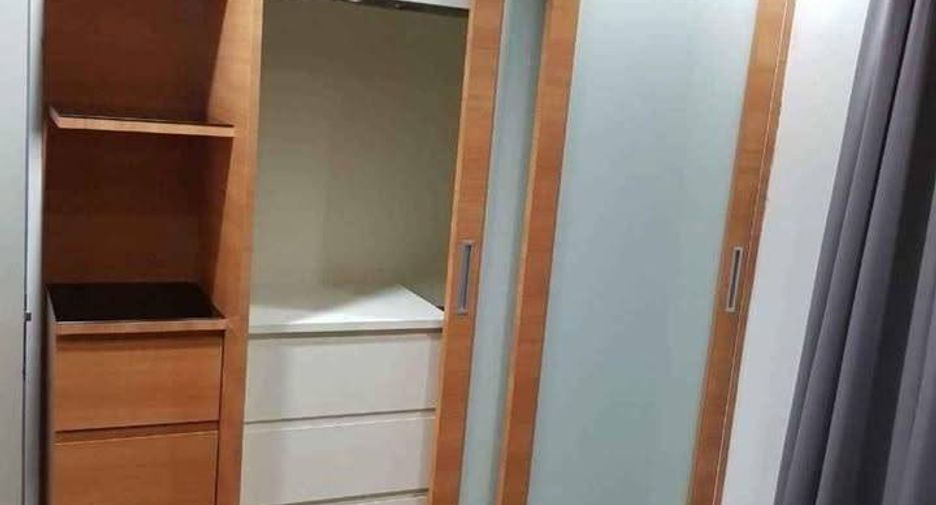 For sale 2 bedrooms condo in Huai Khwang, Bangkok