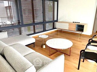 Haus zur Miete und zum Kauf mit 5 Zimmer in Huai Khwang, Bangkok