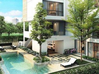 Haus zur Miete und zum Kauf mit 5 Zimmer in Huai Khwang, Bangkok