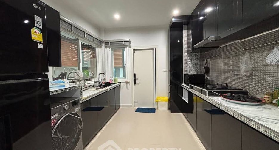 À vendre 3 chambres maison à Mueang Chon Buri, Chonburi