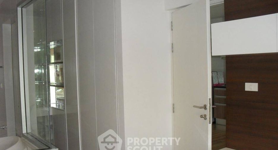 For sale 1 bed condo in Khlong Toei, Bangkok