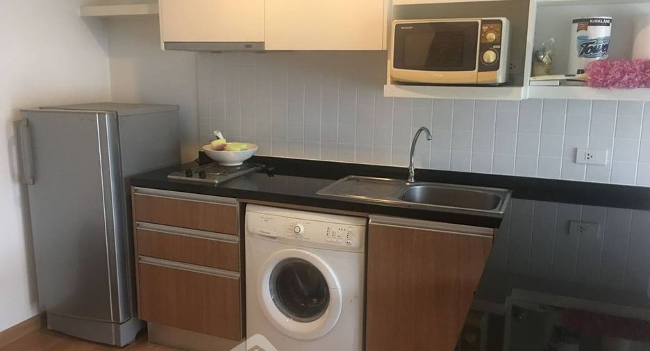 For sale 1 bed condo in Khlong Toei, Bangkok