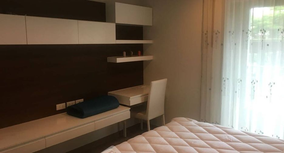 For sale 1 bed condo in Khlong Toei, Bangkok