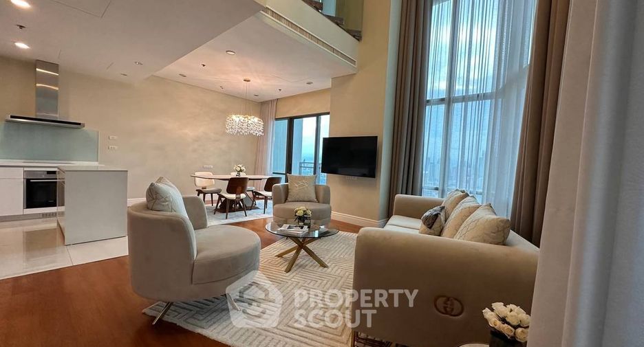For sale 3 bedrooms condo in Khlong Toei, Bangkok