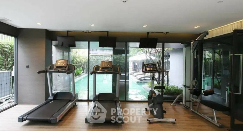 For sale 1 bed condo in Pathum Wan, Bangkok