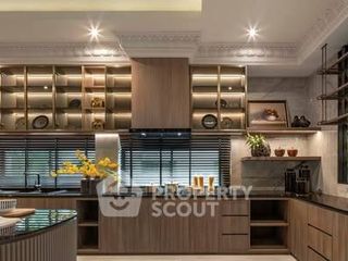 For sale 6 bedrooms house in Taling Chan, Bangkok