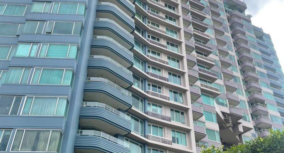 For sale 4 bedrooms condo in Bang Kho Laem, Bangkok