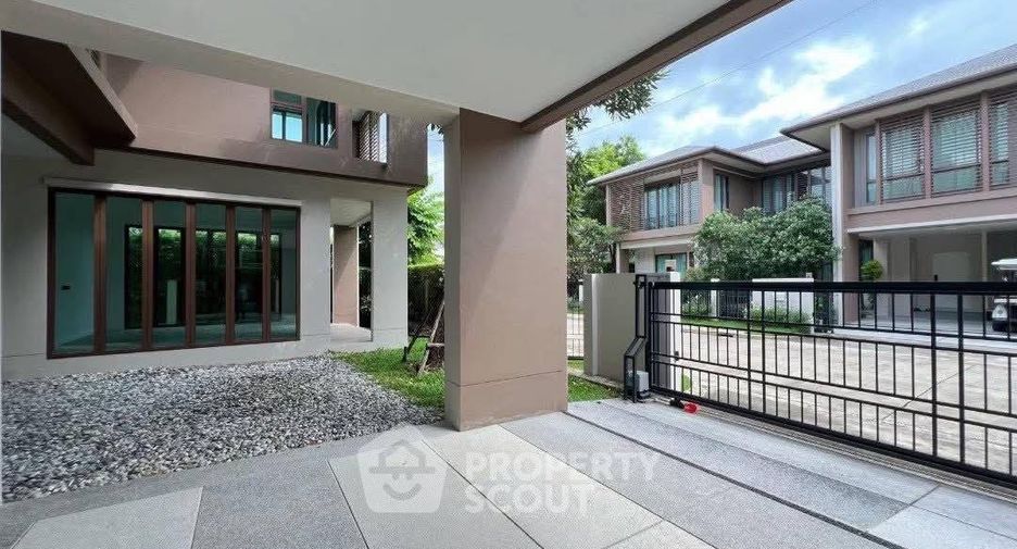Haus zum Kauf mit 4 Zimmer in Bang Kapi, Bangkok
