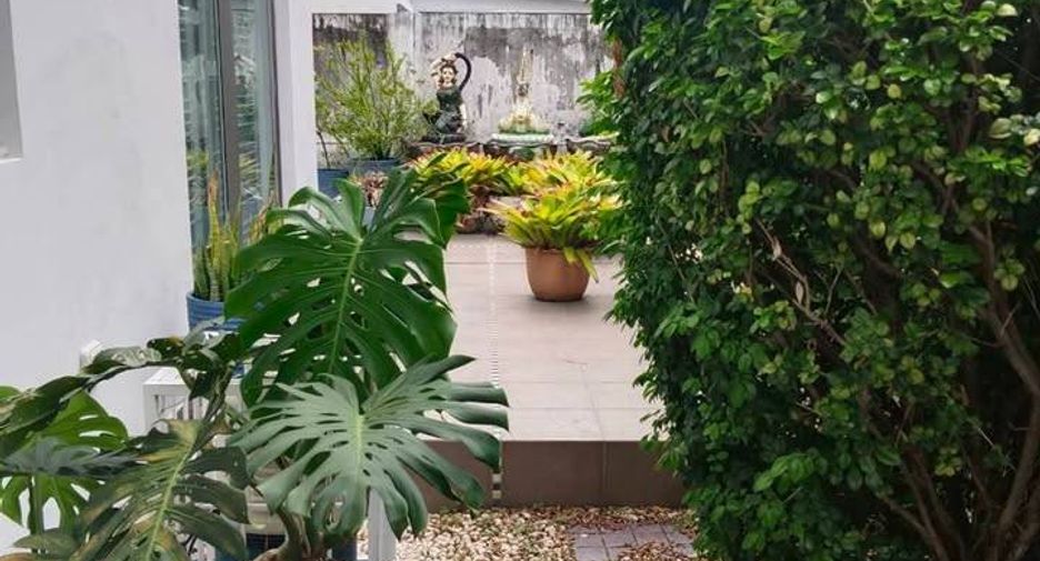 À vendre 3 chambres maison à Si Racha, Chonburi
