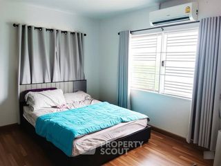 Haus zum Kauf mit 3 Zimmer in Si Racha, Chonburi