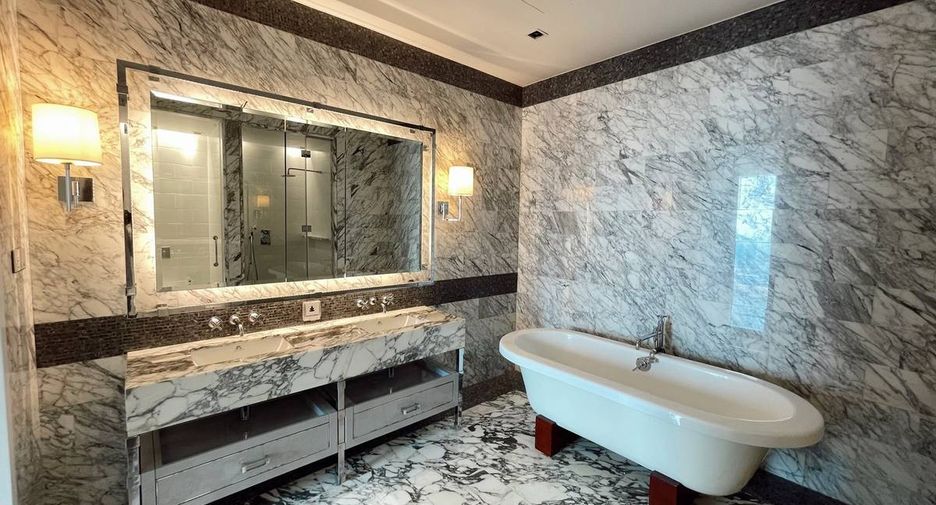 For sale 2 bedrooms condo in Sathon, Bangkok