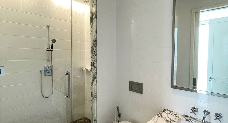 For sale 2 bedrooms condo in Sathon, Bangkok