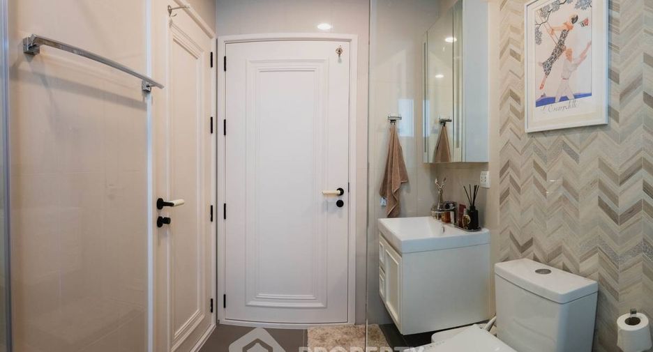 For sale 2 bedrooms condo in Khlong Toei, Bangkok