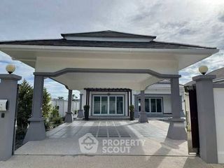 For sale 3 ベッドルーム villa in Bang Saray, Pattaya