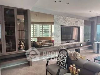 For sale 3 bedrooms condo in Khlong Toei, Bangkok