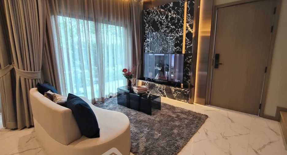 For sale 4 bedrooms house in Din Daeng, Bangkok