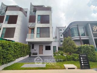 For sale 4 ベッドルーム house in Din Daeng, Bangkok