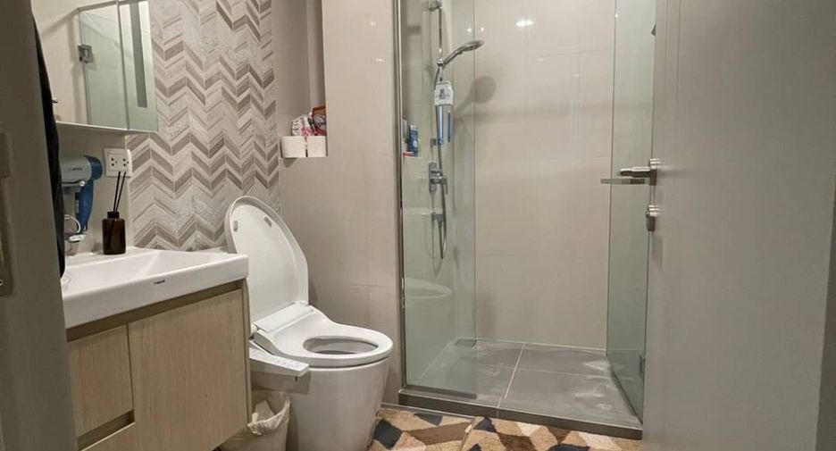For sale 1 bed condo in Khlong Toei, Bangkok