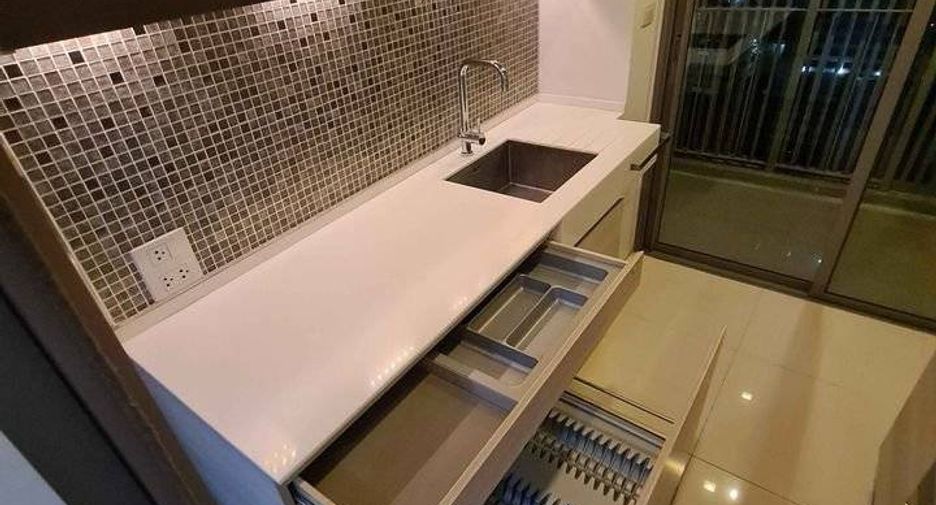 For sale 1 Beds condo in Khlong San, Bangkok