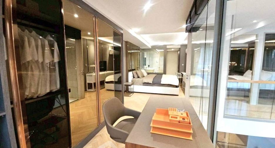 For sale 2 bedrooms condo in Watthana, Bangkok