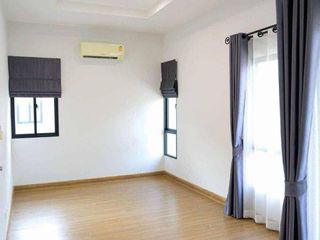 Haus zum Kauf mit 3 Zimmer in Thung Khru, Bangkok