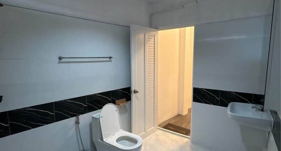 For rent そして for sale 2 ベッドルーム house in East Pattaya, Pattaya