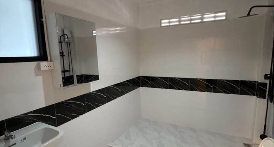For rent そして for sale 2 ベッドルーム house in East Pattaya, Pattaya