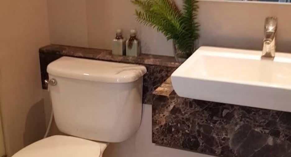 For sale 1 bed condo in Khlong San, Bangkok