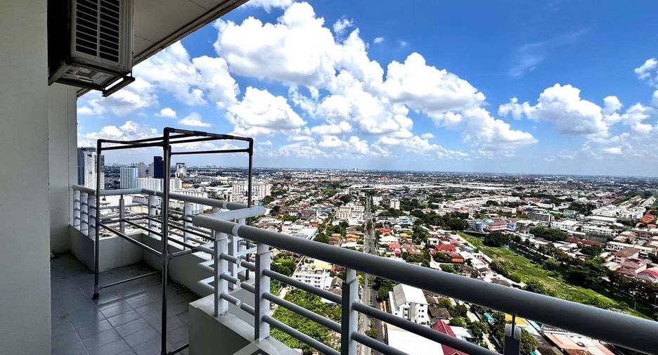 For sale 2 bedrooms condo in Bang Kapi, Bangkok