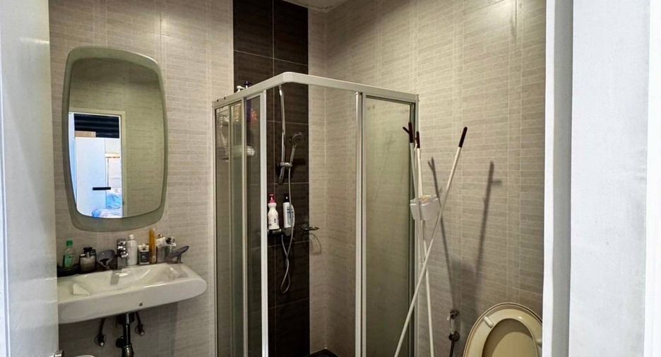 For sale 2 bedrooms condo in Bang Kapi, Bangkok
