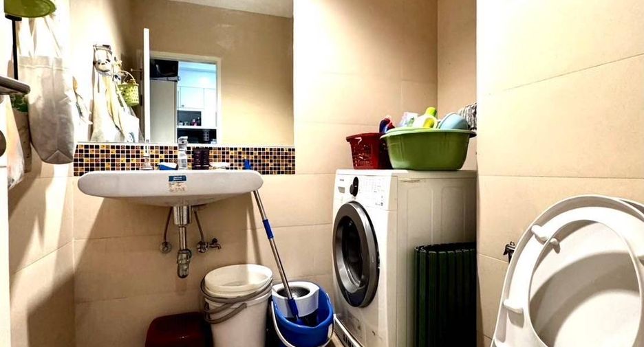 For sale 2 bedrooms condo in Bang Kapi, Bangkok