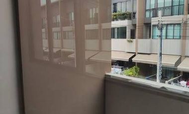 For sale 4 bedrooms townhouse in Saphan Sung, Bangkok