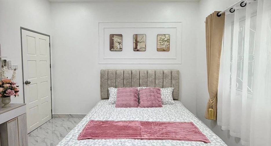 For sale 4 ベッドルーム house in Bang Lamung, Chonburi