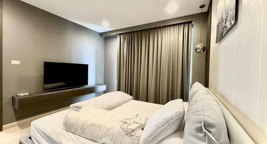 For sale 2 bedrooms condo in Yan Nawa, Bangkok