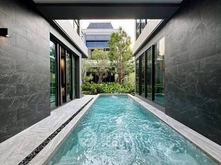 For sale 6 bedrooms house in Suan Luang, Bangkok