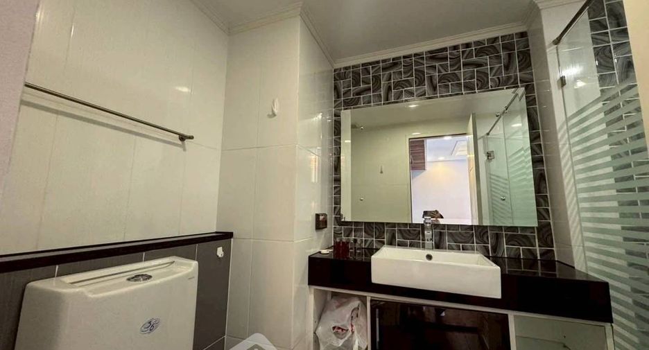 For sale 2 bedrooms condo in Jomtien, Pattaya