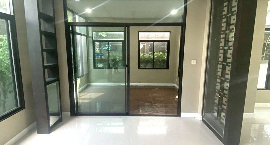 For sale 4 ベッドルーム house in Prawet, Bangkok
