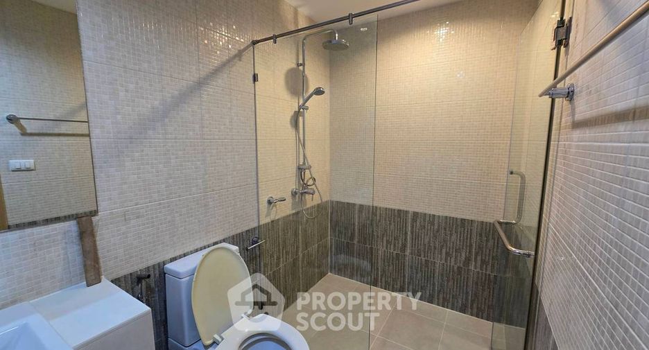 For sale 1 bed condo in Watthana, Bangkok
