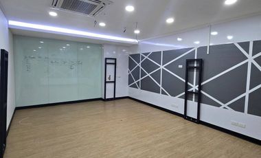À vendre 1 chambre condo à Huai Khwang, Bangkok