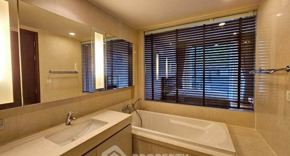 For sale 2 bedrooms condo in Watthana, Bangkok