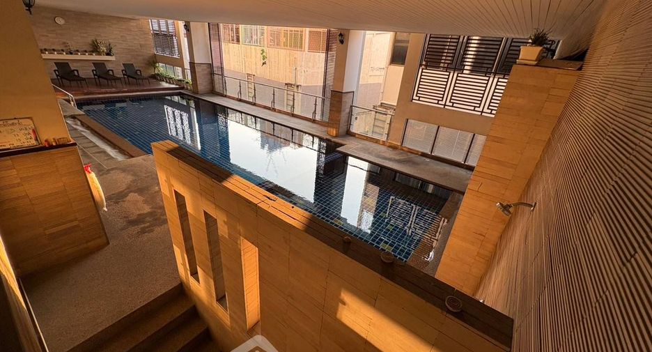 For sale 2 ベッドルーム condo in Dusit, Bangkok